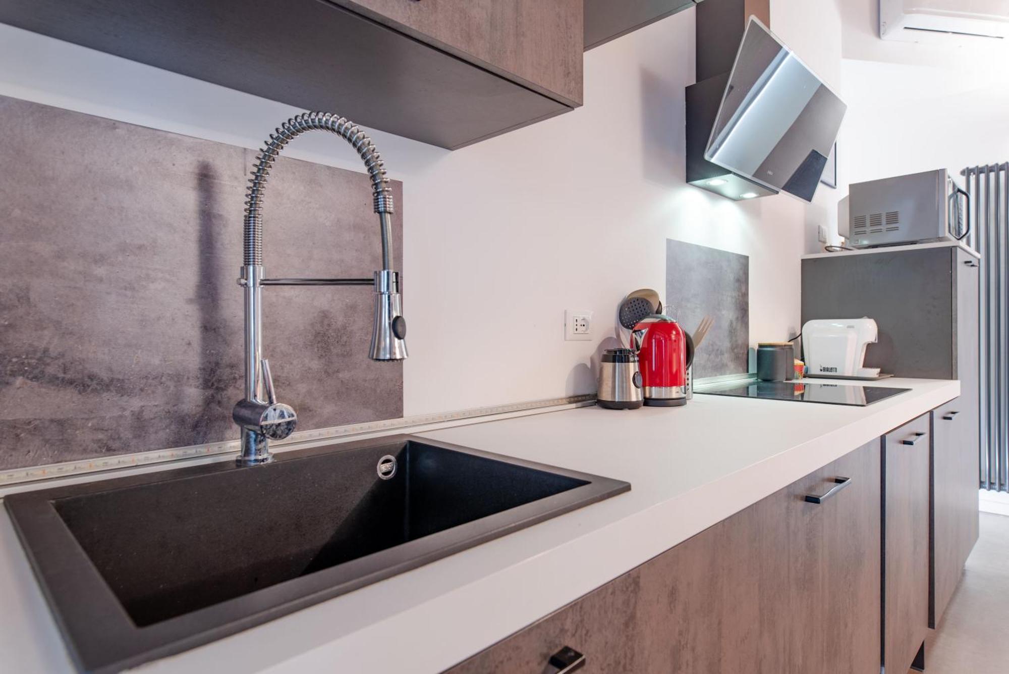 Suite & Queen Apartments Turin Bagian luar foto