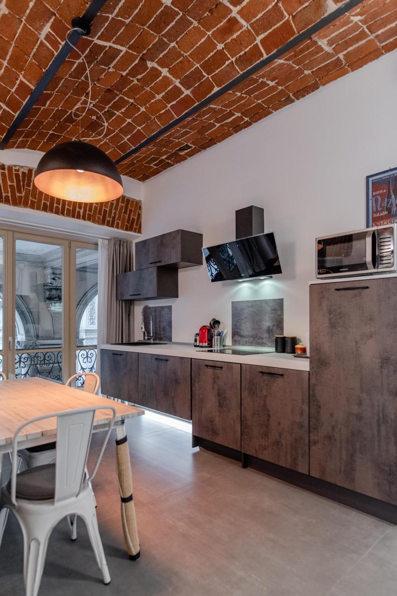 Suite & Queen Apartments Turin Bagian luar foto