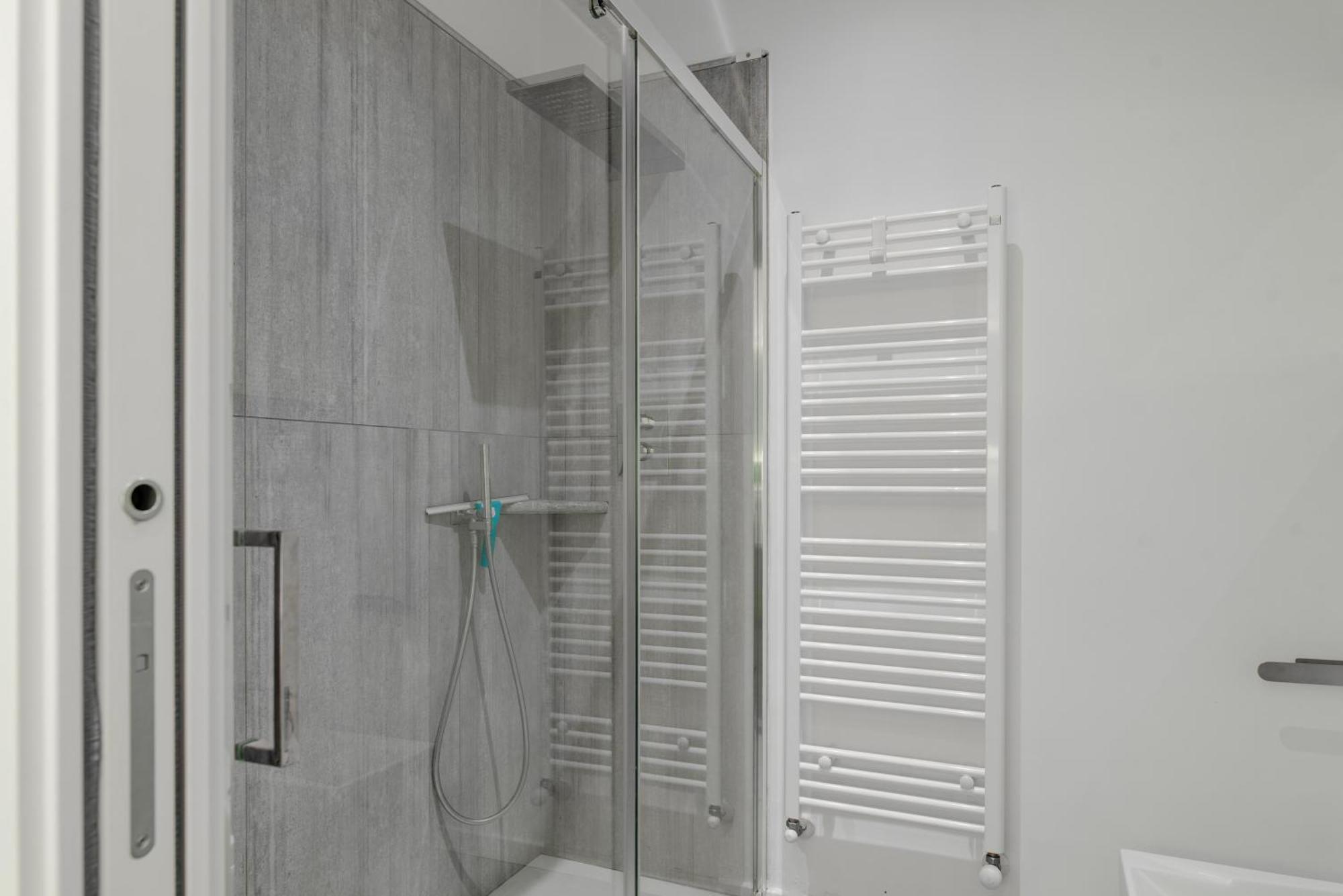 Suite & Queen Apartments Turin Bagian luar foto