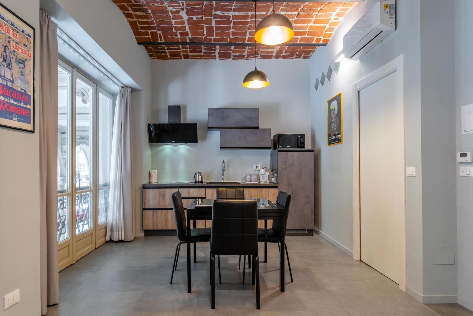 Suite & Queen Apartments Turin Bagian luar foto